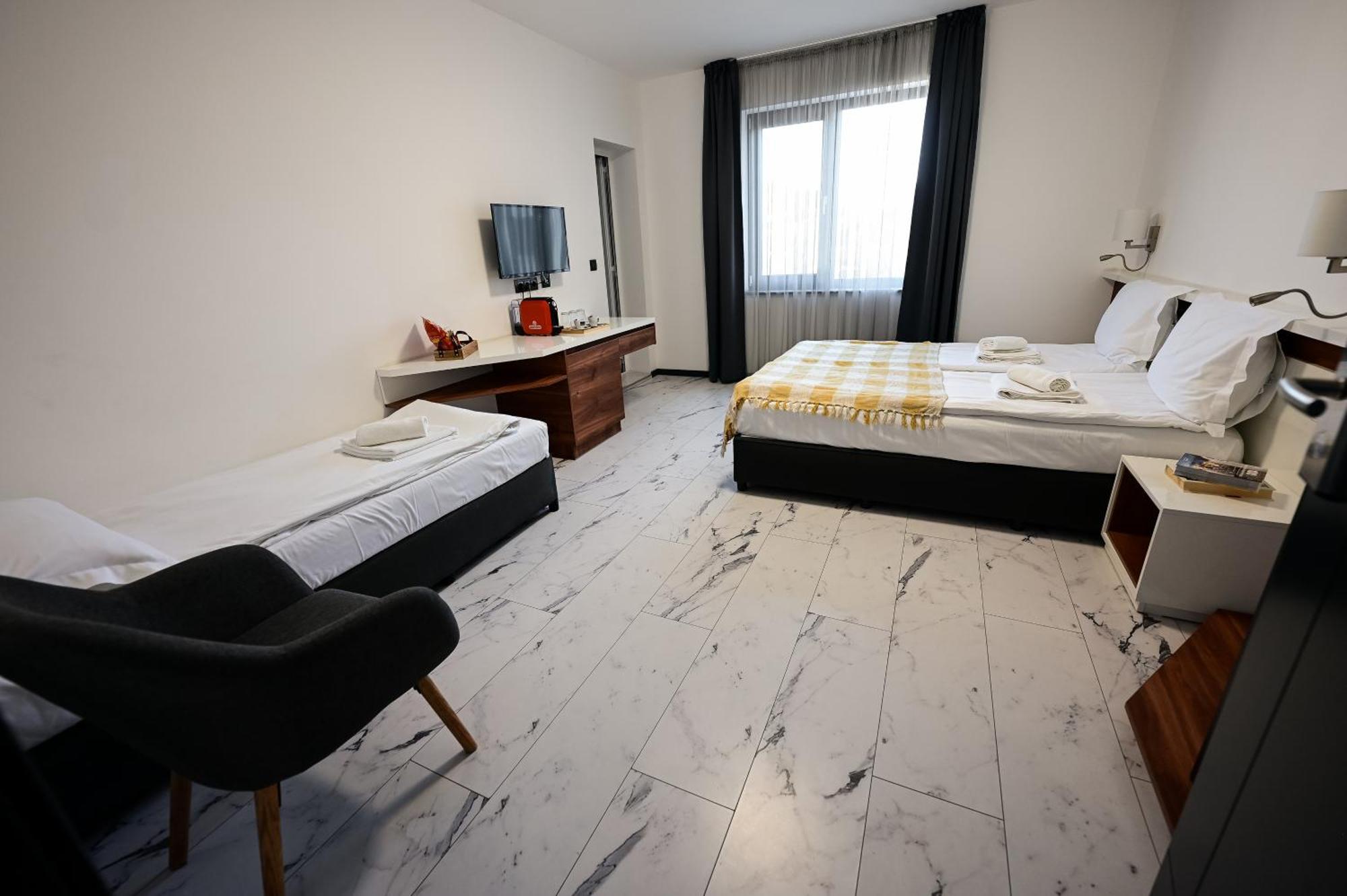 Rubo Hotel Shumen Luaran gambar